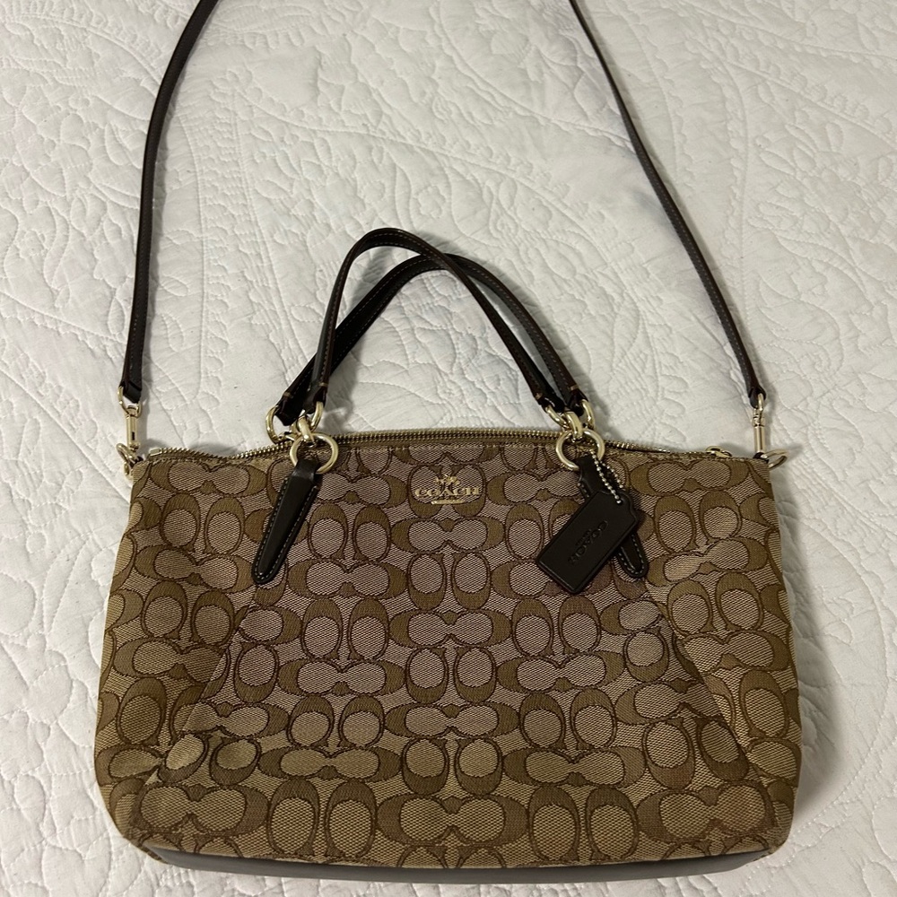 Coach Signature Small Kelsey Satchel